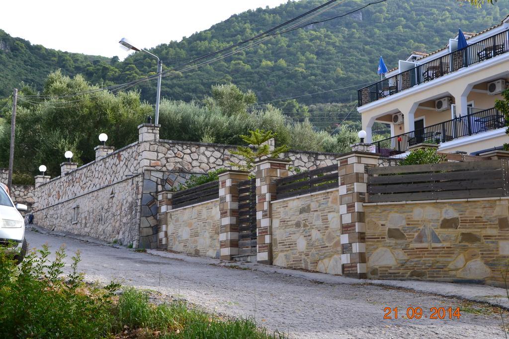 Karmiris Studios And Apartments Kerí Kültér fotó